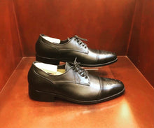 Load image into Gallery viewer, The black Javier, brogue toe comes in  black cow leather It is hand-crafted which makes each pair unique. These men`s shoes feature a natural leather lining And a blake-stitched leather outsole. Distinguished by its elegant, elongated shape, this lace-up is a testament to Zapato Sanchez&#39;s shoemaking craftsmanship.   Last number 9807.  All designer shoe patterns by Zapato Sanchez are traced to Italy and come in European shoe sizes. 
